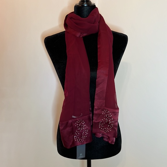 Silk scarf, maroon with Crystal accents, Hong Kong Jockey Club - Picture 4 of 7